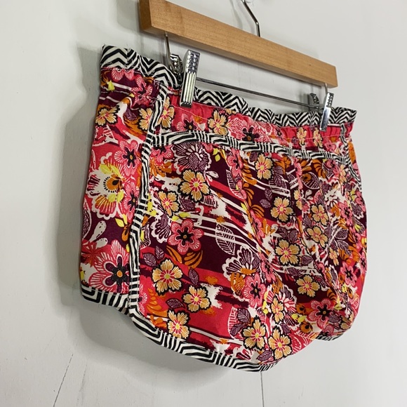 Athleta Floral Hipster Swim Shorts - Picture 8 of 13